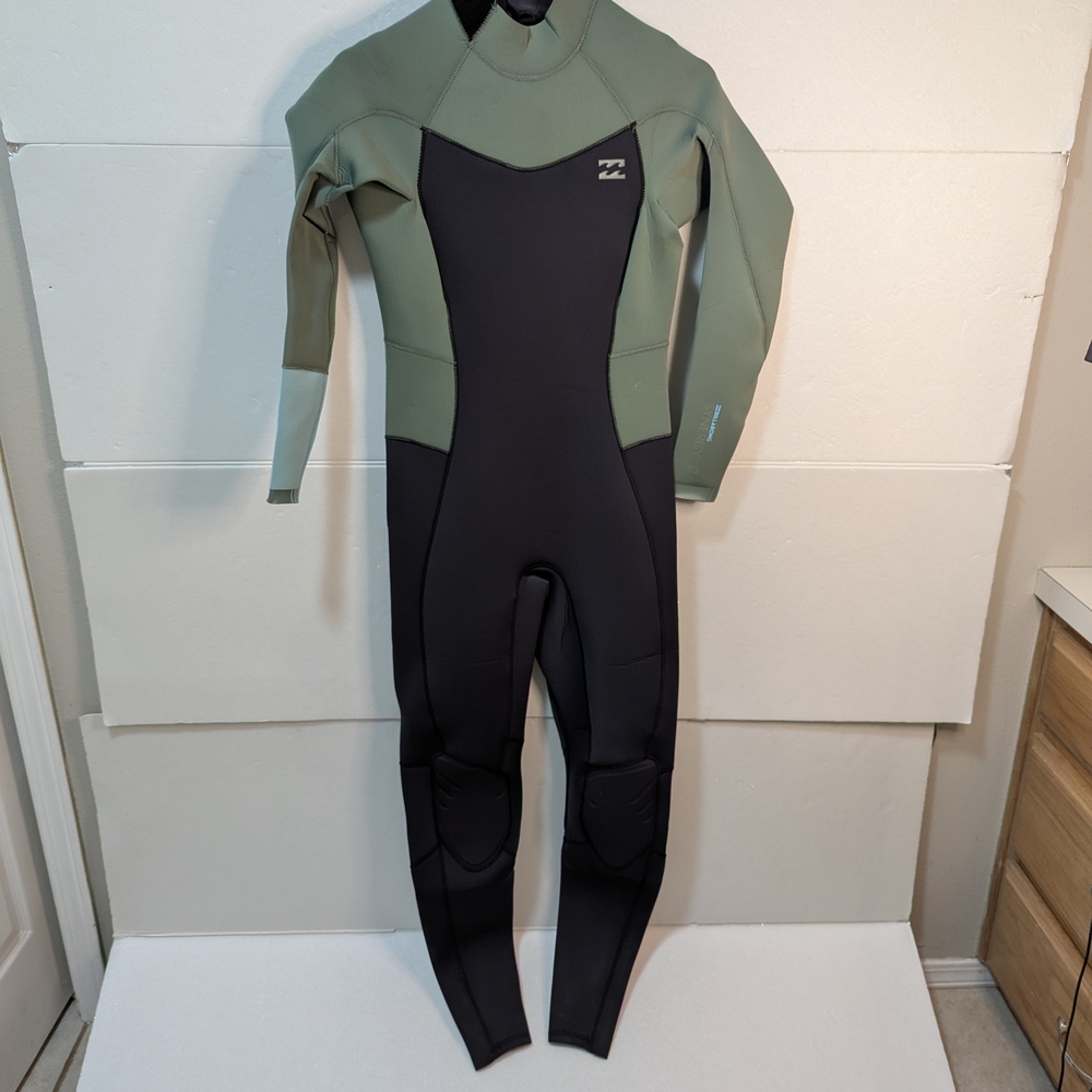 Billabong Women's Wetsuit in Olive and Black
